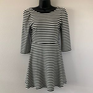 Ark & Co Black and Ivory White 3/4 Sleeve Crew Neck V Back Fit and Flare Dress